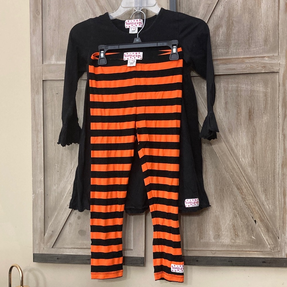 RUFFLE GIRL TWO Pieces Outfit Black and Orange Striped Kids OUTFIT 
SIZE 10